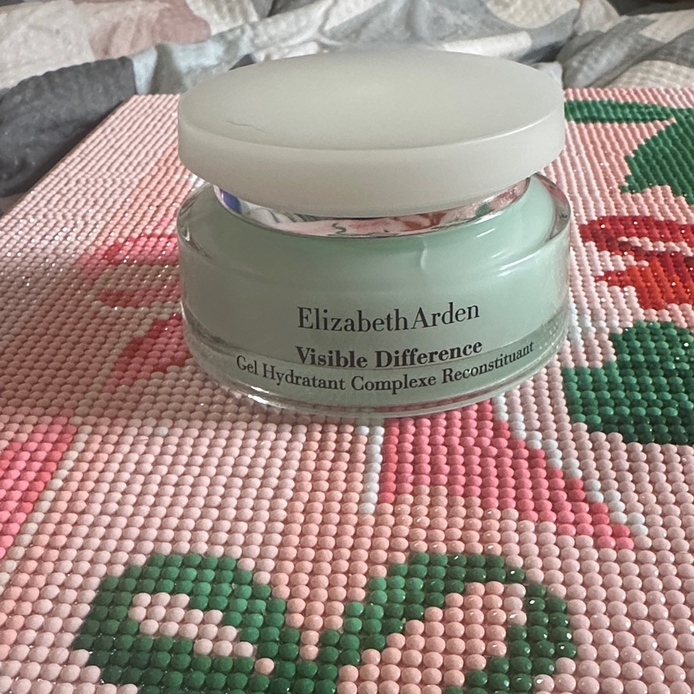 Elizabeth Arden Visible Difference Moisturizer